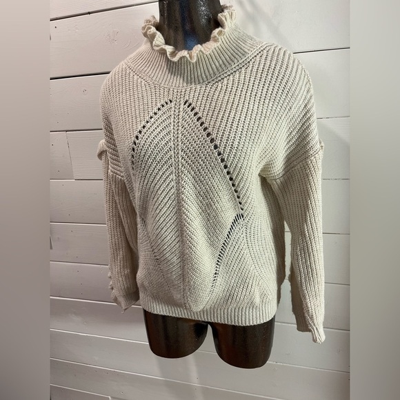 📍RINASCIMENTO Ivory Ruffled Knit Sweater – Romantic Texture size S/M - Picture 9 of 15